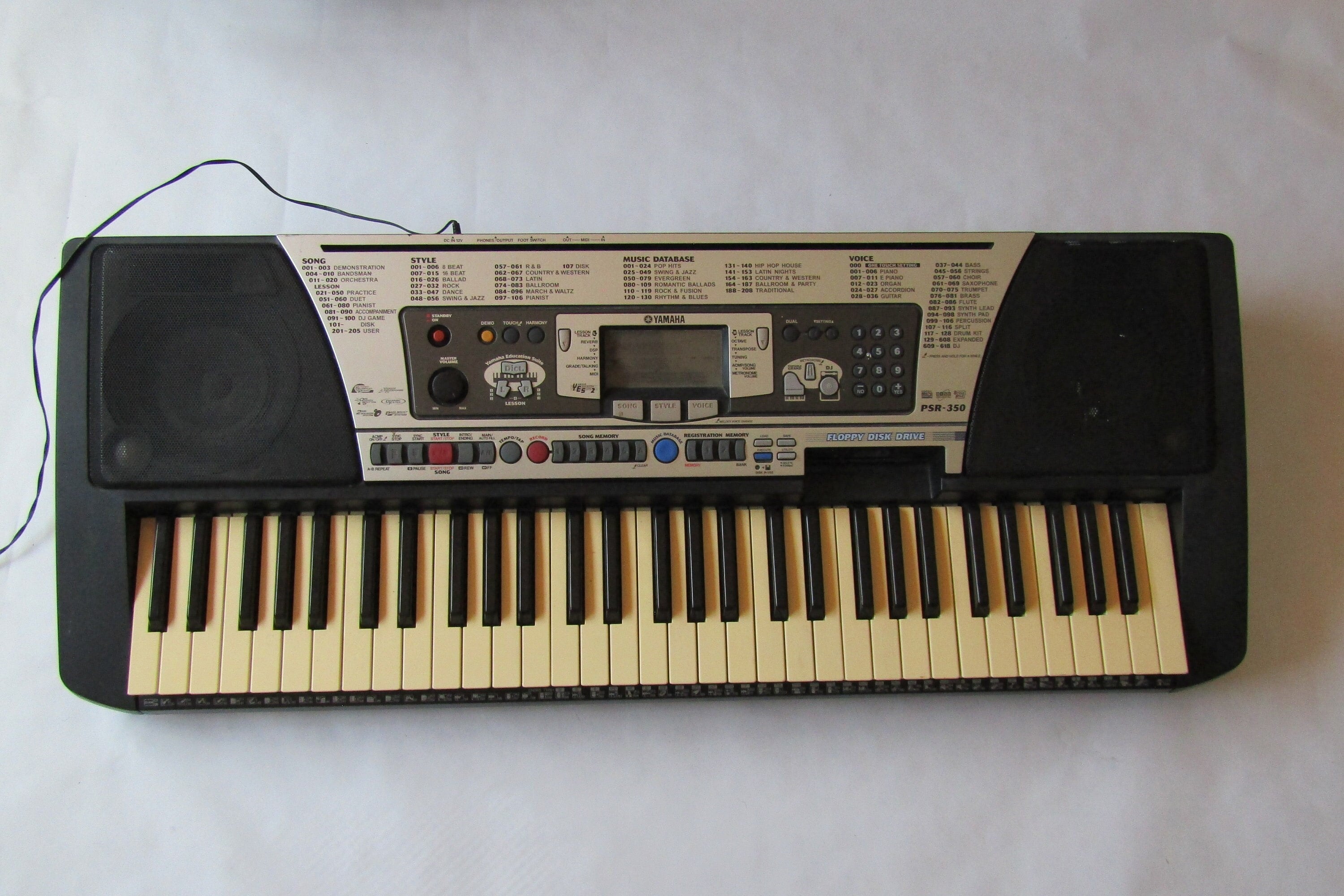 YAMAHA❤️PSR-350 PORTATONE 電子ピアノ YAMAHA PSR-350 [Electronic Keyboard Models & Demo Songs