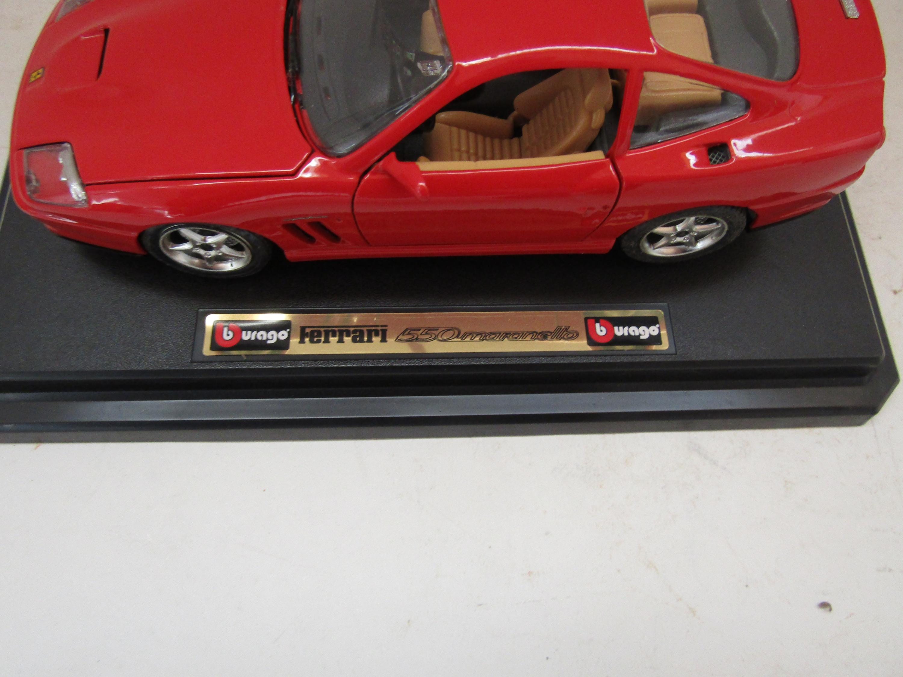 Burago 1/24 - Ferrari 550 Maranello 1996 Red Diecast Scale
