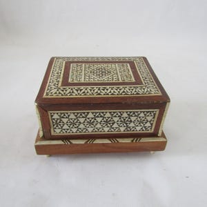 Boquilla para cigarrillos de Oriente Medio, hecha a mano, con mosaico de hueso de animal y nácar.