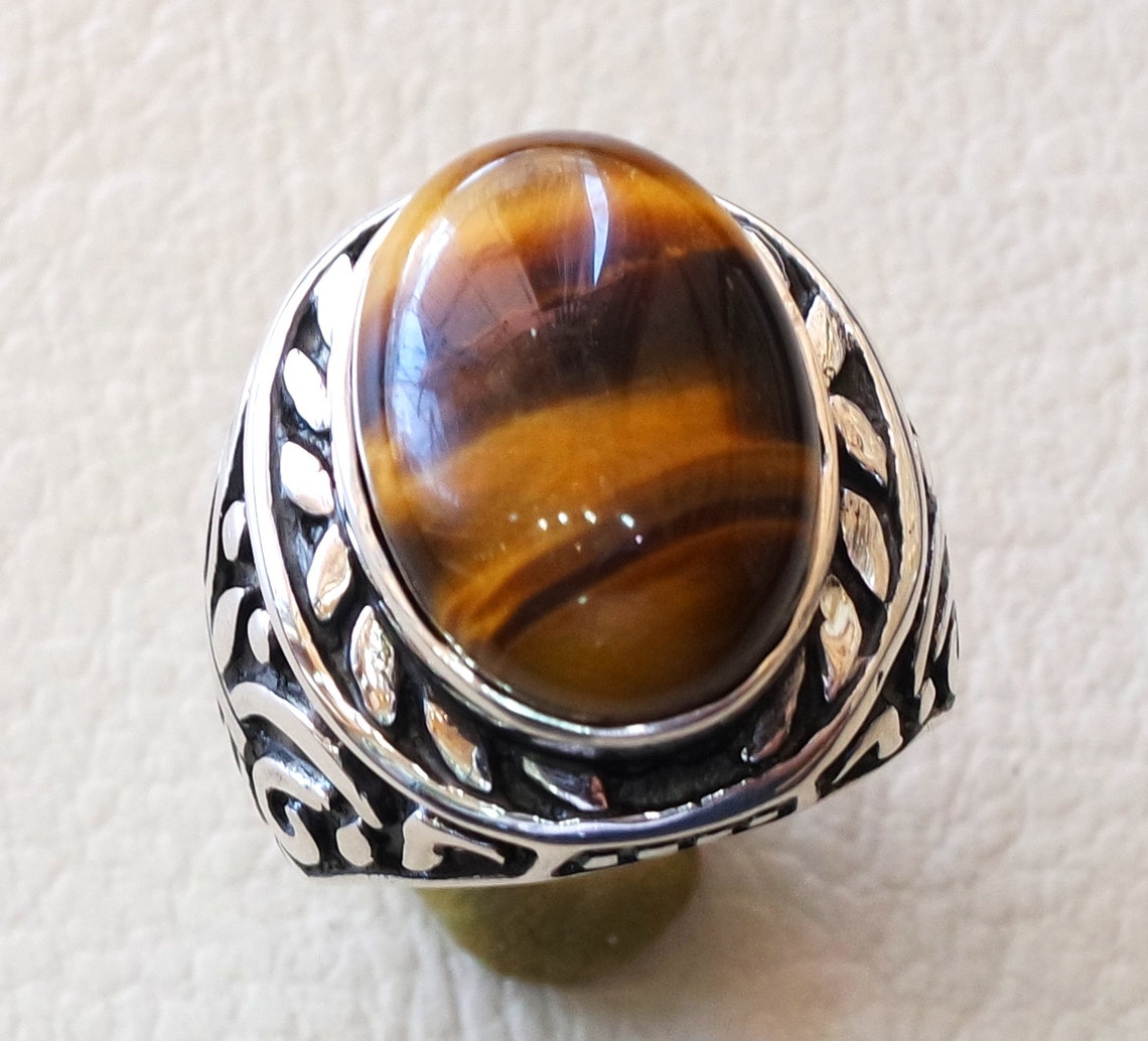 Cabochon Œil de Tigre anneau
