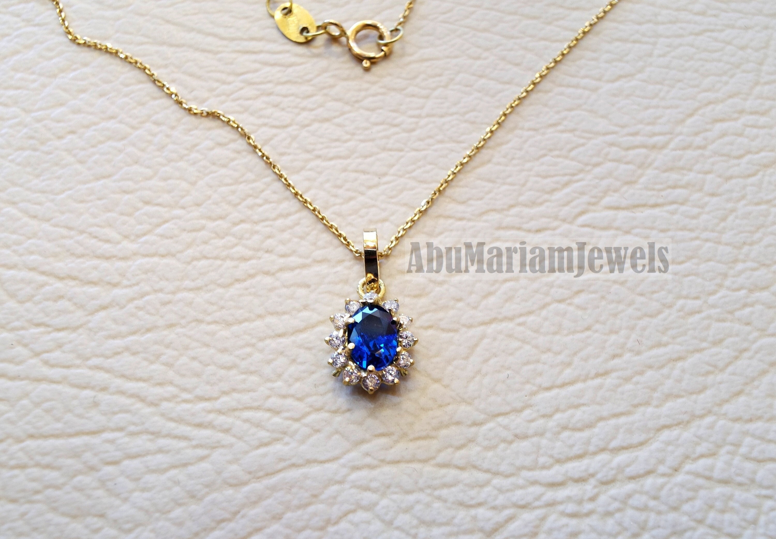 Blue Stone 18K Yellow Gold Necklace Oval Pendant and Chain