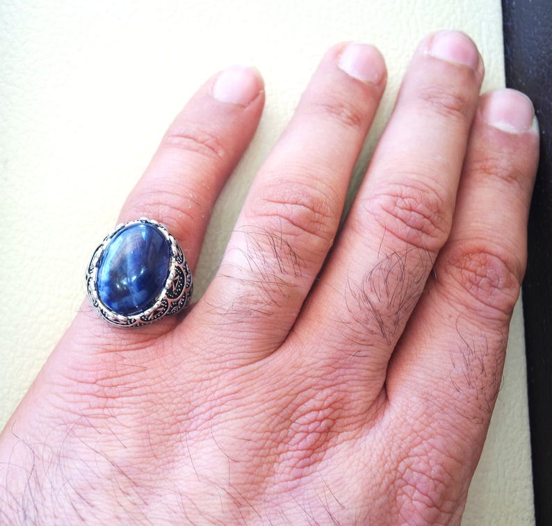 Bague Fantaisie Avec Pierre Bleu Foncé/Noir – Neuf Sans Emballage – Bijou Élégant