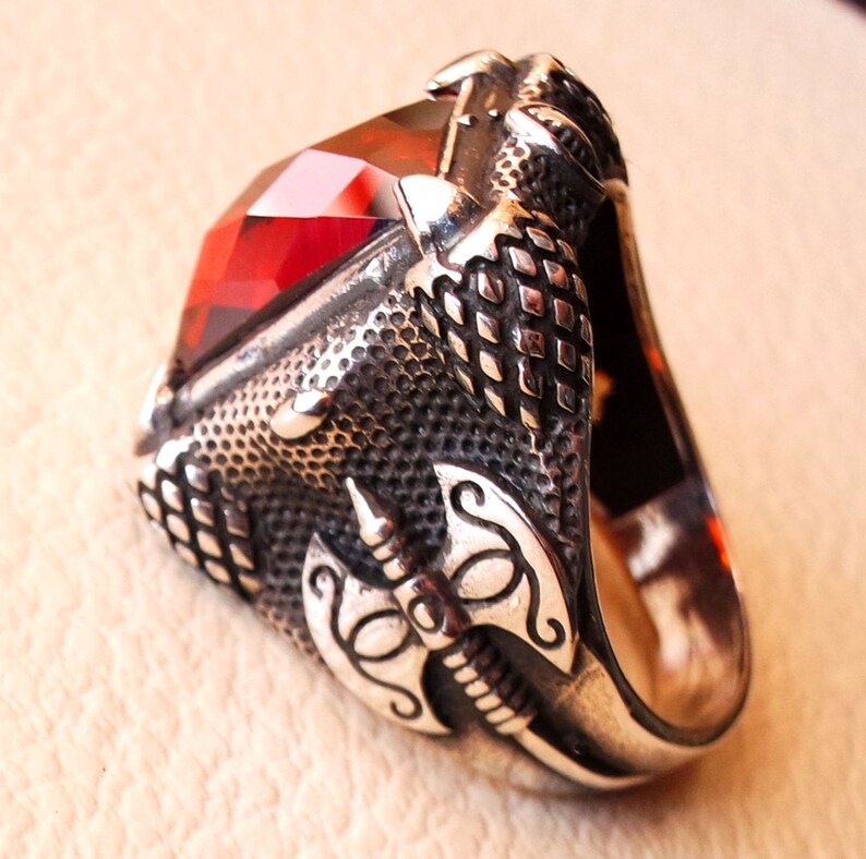 Mittelalterlichen AX Ring rot Rubin Farbe synthetischer Stein - Etsy.de