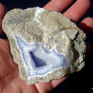 BLUE LACE AGATE Geode - Crystal Cluster - Blue Lace Agate - Blue Lace Agate Crystal - Blue Agate - Agate Geode - Agate Gemstone - Blue Lace