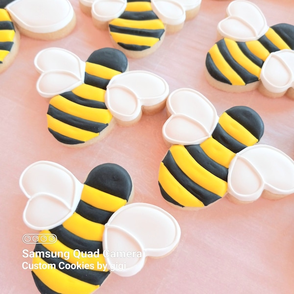 Bee Cookies - Bumblebee Cookies, Decorated Sugar Cookies, Spring Cookies, Baked Goods, ONE DOZEN, Bees, Bumblebees, Edible Gift, Edible