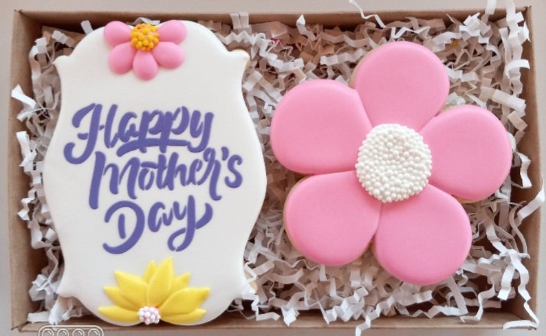 PRE-ORDER Mother's Day Cookie Gift, Mother's Day Cookies,Cookie Gift, Decorated Cookies, Cookies, Mother's Day Gift, Gift For Mom, Edible image 3