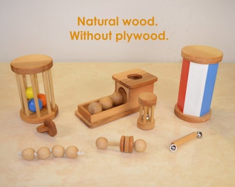 Matériaux Montessori en bois faits à la main / Ensemble de hochets / Boîte de permanence d'objets Montessori avec plateau et 3 boules en bois. Ensemble de 7 jouets
