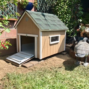 Custom Tortoise / Reptile house Built to orders 48 x 48 image 8