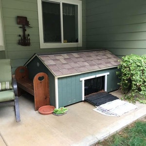 Custom built Tortoise house set up for heat 42" x 36" (Built to orders)