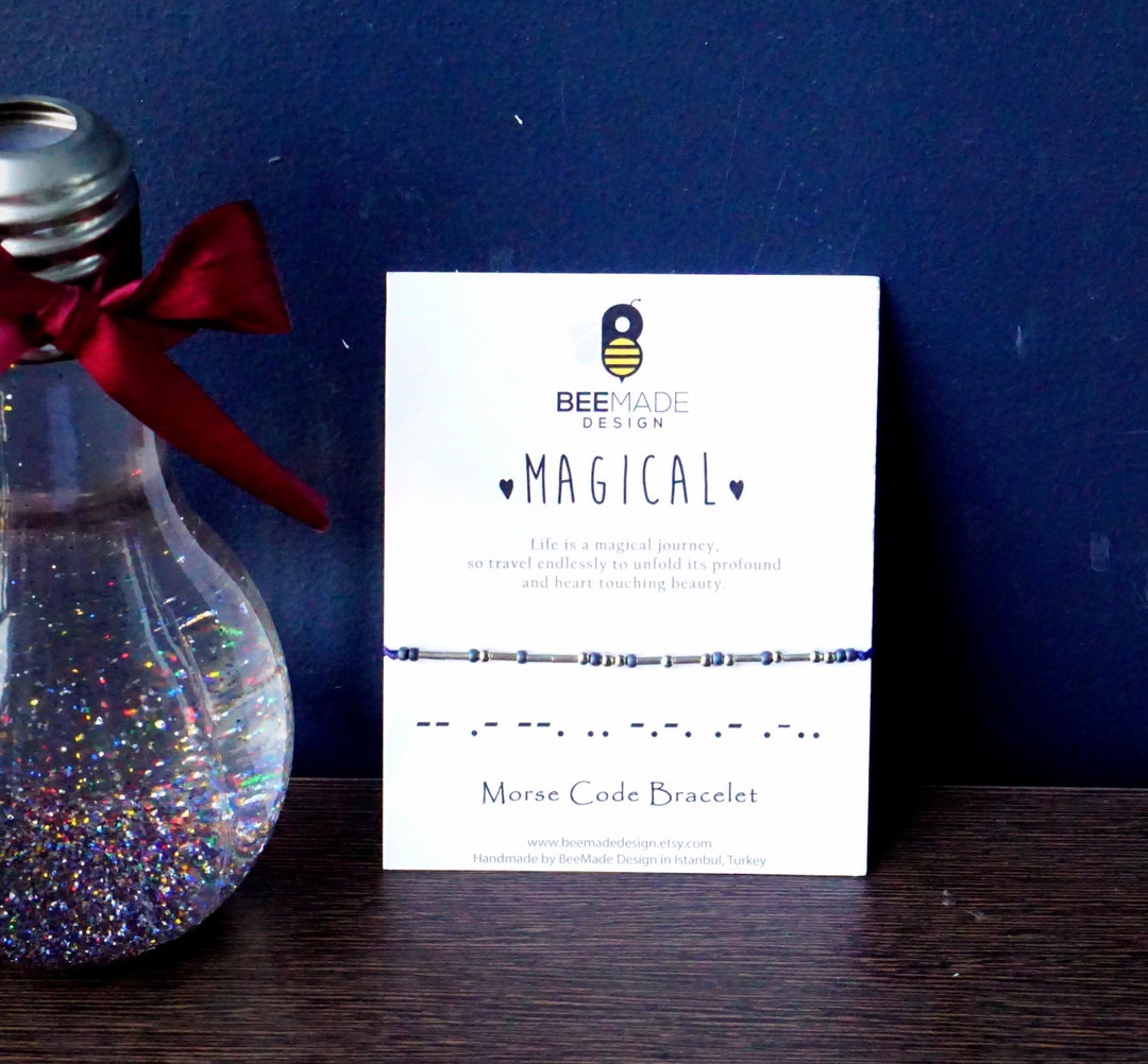 Gioielli d'ispirazione femminista braccialetto magico in codice