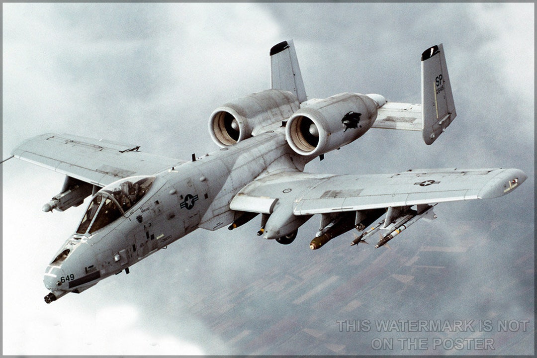 ポスター、さまざまなサイズあり; A-10 サンダーボルト II ポスター、さまざまなサイズあり; A-10 サンダーボルト II