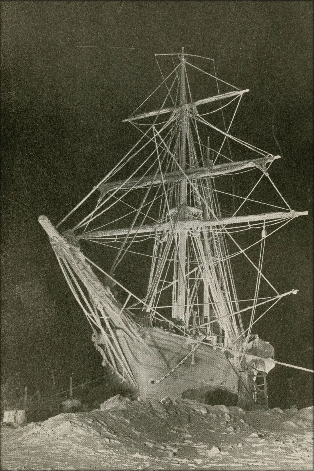 Poster, Many Sizes Available; Sailing ship Endurance trapped and crushed by ice in the Antarctic, 1915 Antarctica