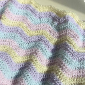 Sparkley Chevron Crochet Baby Blanket