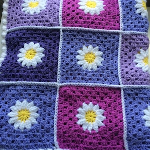 Pretty Purples &  Daisies Crochet Blanket