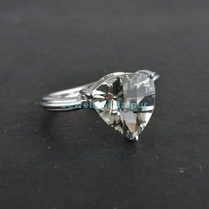 925 Sterling Silver Green Amethyst Ring - silver Mint Quartz Ring-  Natural green amethyst trillion Ring - Triangular stone ring size US 4-8