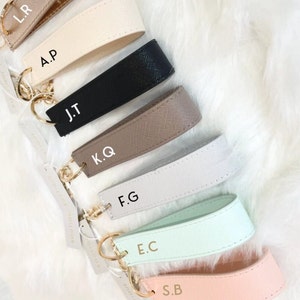 Llavero de pulsera personalizado - Llavero monograma - Regalo personalizado - Llavero de coche - Cuero sintético - Llavero inicial - Idea de regalo para ella