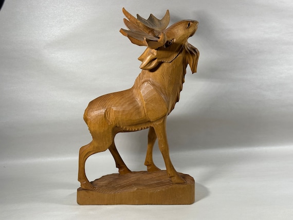 Handmade Wooden Carving Canadian Moose(DEB) Handmade Wooden Carving Canadian Moose(DEB)