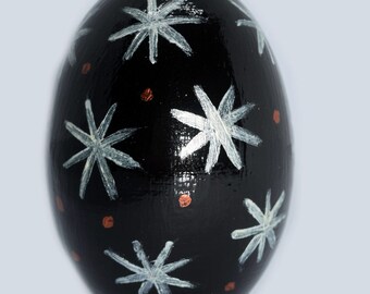 Wooden egg - Silver stars