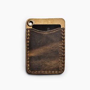 Cartera minimalista con bolsillo frontal The Oswald ~ Fabricada en EE. UU.