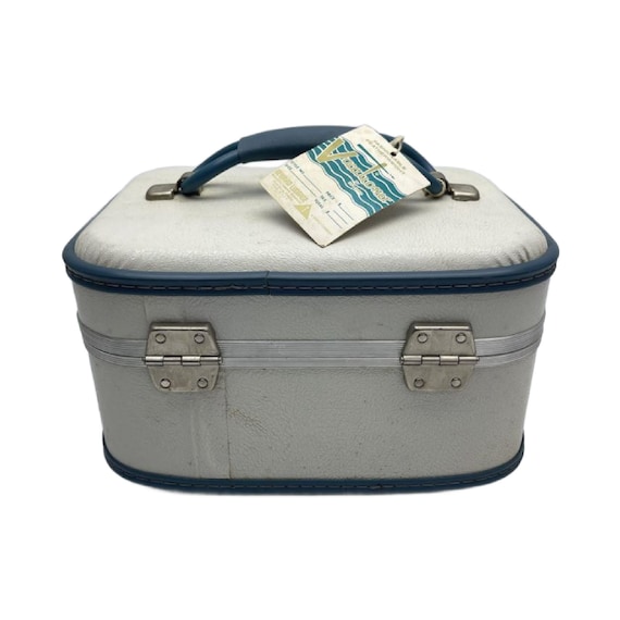 Vintage White and Blue Hard Side Luggage Set, 2 P… - image 2