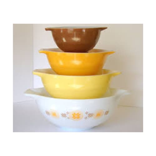 Pyrex Yellow Town and Country Cinderella Mixing Bowl shops Set of 4
