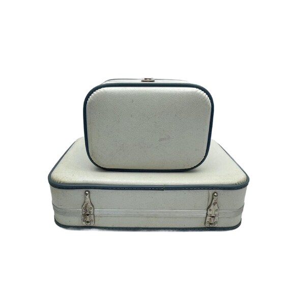 Vintage White and Blue Hard Side Luggage Set, 2 P… - image 8