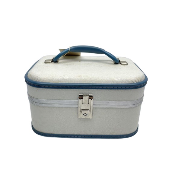 Vintage White and Blue Hard Side Luggage Set, 2 P… - image 7