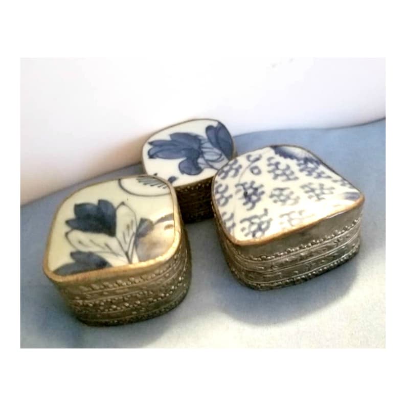 Shard Trinket Box Set of 3 Blue /& White Chinese Porcelain and Silver Alloy 1960s
