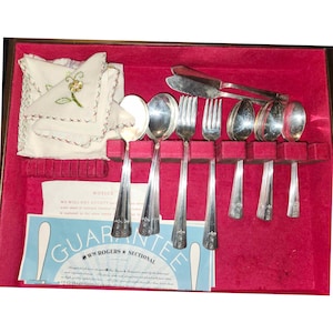 WM Rogers Floral Silverplate Flatware Set, 40+ pc set, Free Shipping