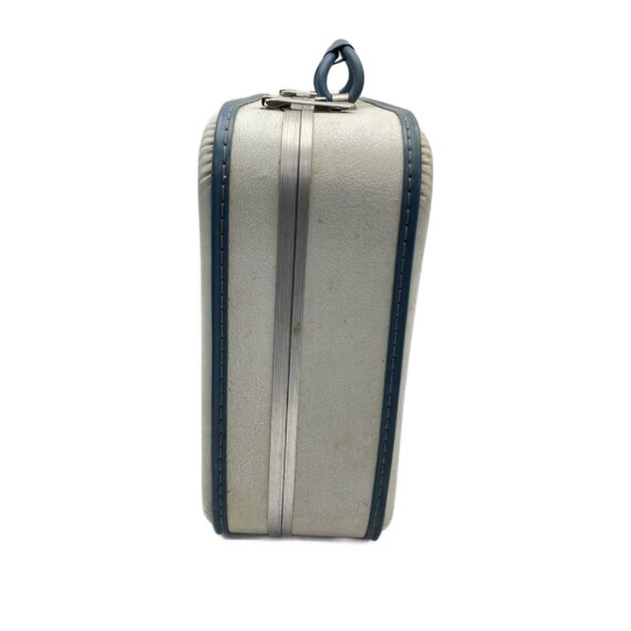 Vintage White and Blue Hard Side Luggage Set, 2 P… - image 6