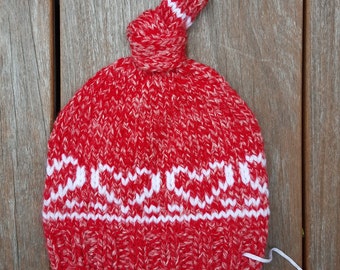 Red hat, Red baby hat, Hat with hearts, Christmas beanie, Red knit hat, Valentine's Day hat, Red Newborn Hat, Red Beanie, Top knot Red hat