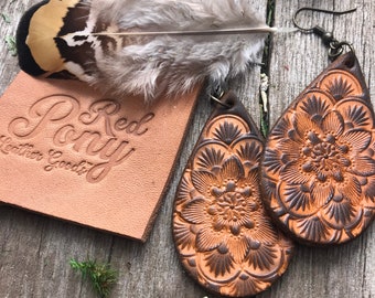 Hand Tooled  Leather Teardrop Earrings in Chocolate and Caramel Brown Starburst finish