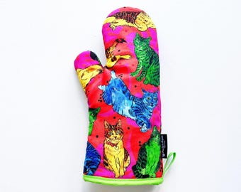 NEW!! Cat Oven mitt -Grey Tabbies-  Cats print Oven gloves Tropical Cats Vacation cats cat lover gifts