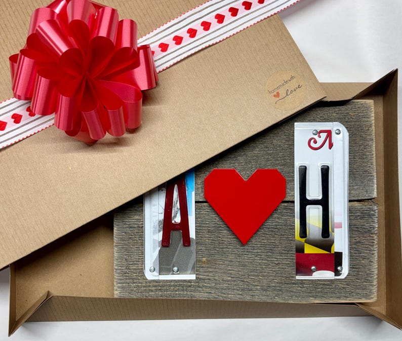 Anniversary Gift for Him | Custom License Plate Initials with Red Folded Heart | Personalized Long Distance Gift for Her Bild 14