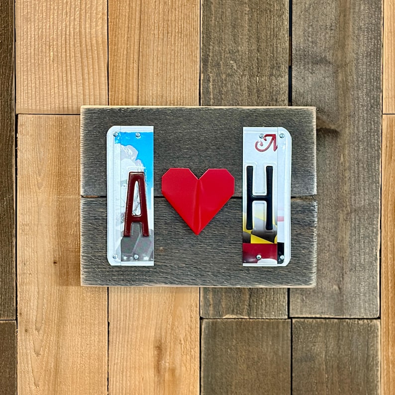 Anniversary Gift for Him | Custom License Plate Initials with Red Folded Heart | Personalized Long Distance Gift for Her Bild 7