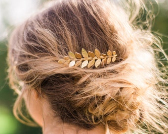 Gouden laurierbladhaarkam: boho bruidszendspoel
