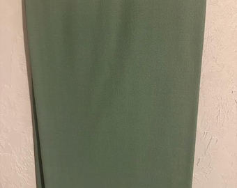 Hellgrüner Crepe Stoff auf 100% Wolle vintage