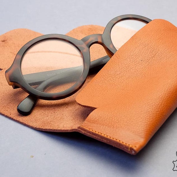 Etui de lunettes en cuir camel