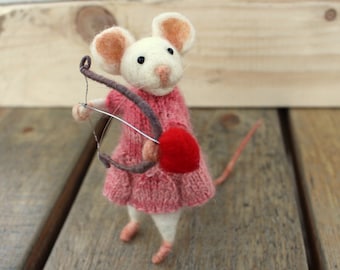 Needle felted  valentine mouse with bow and arrow, Mouse whit pink dress, Valentine's Day decoration, Sagittarius, Mouse in love, Gift idea