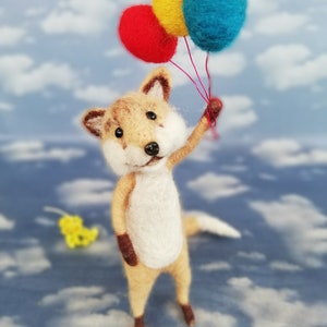 Needle felt fox, Birthday fox, Birthday party, Fox holds balloons, Cute fox, Felt animal, Summer decoration, Art doll, The little fox