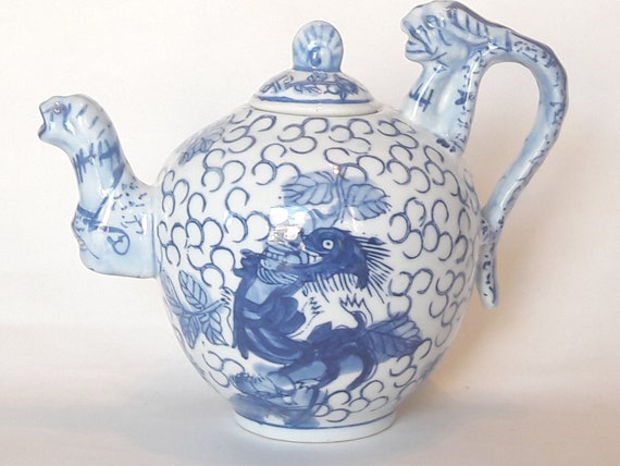 Vintage Chinese Handpainted Blue /& White Dragon Handle Porcelain Small Mug