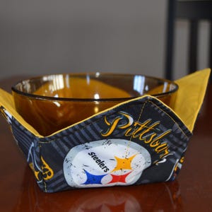 Quilted Microwave Bowl Hugger / Cozy / Pot Holder / Kozy / NFL / Pittsburgh