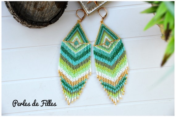 Boucle d'oreille losange torsadé vert émeraude et beige en perle miyuki - peyote - : accessoires