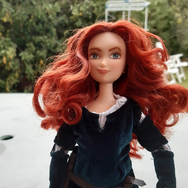 Poupée originale MERIDA d'après le film " Rebelle "