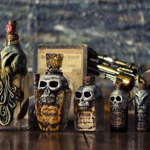 Personalisierte Lovecraftian Flasche Chtulhu, Nyrlatothep, Hastur, Yog Sothoth, Shub Niggurath, Werwolf, Dämonen & Schädel Bild 5