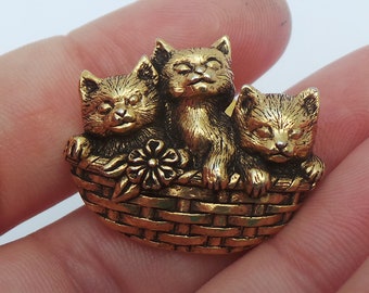 Cat Precious Kitty In A Basket Accessory Enameled Figural CAT /& BASKET BROOCH Precious Pet Pin Pendant Necklace Gold Tone Set. Animal
