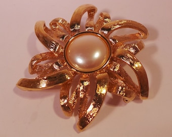 Vintage Signed Monet Gold White Pearl Cameo Flower Brooch Pin