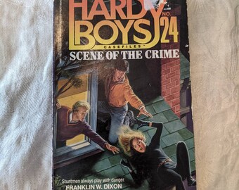 Vintage The Hardy Boys Casefiles #24 Scene Of The Crime Paperback Pocket Size Mystery 1989