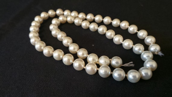 SALE Lot of Vintage White Faux Pearl Bead Strands 9mm | Etsy