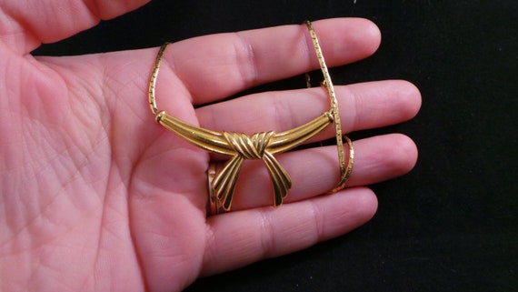 Vintage Victorian Gold Ribbon Bow Chain Choker Ne… - image 3
